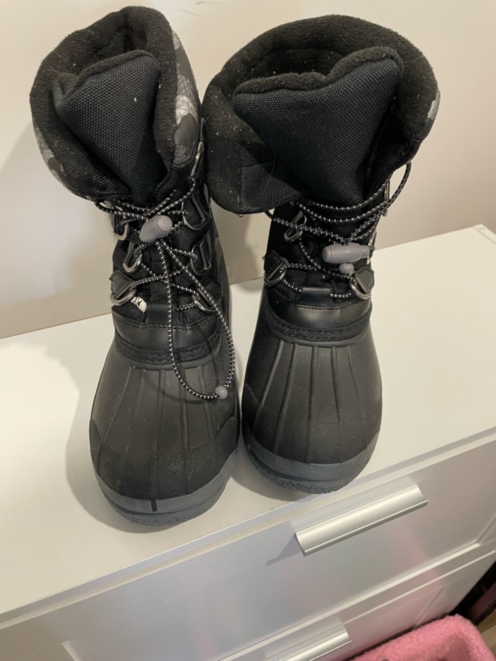 3M Thinsulate Kids Black Insulated Waterproof Snow Boots